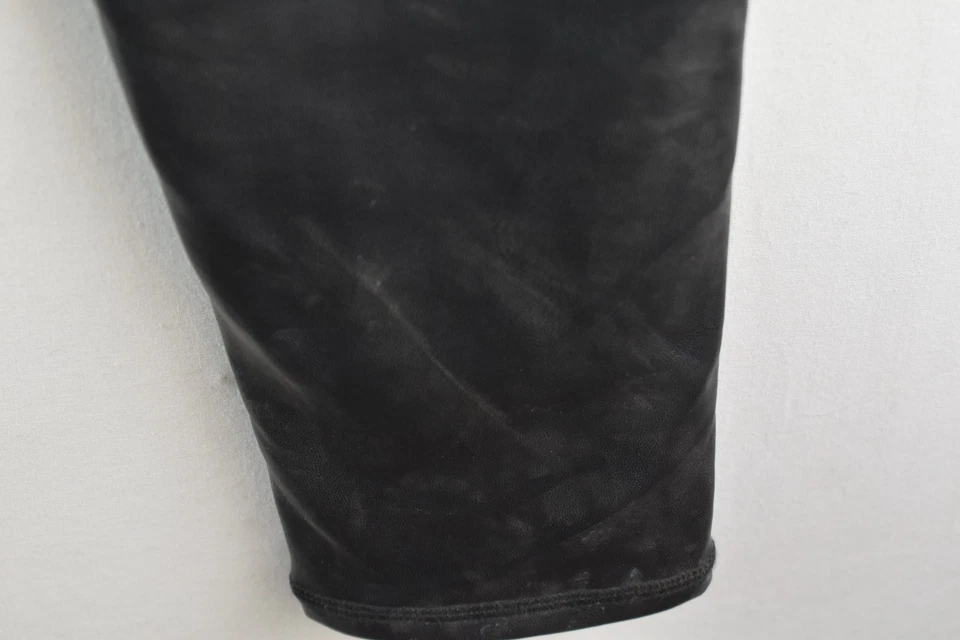 Hollister schwarze Kunstleder Ultra High-Rise Leggings Größe M Damen Freizeit - Bild 4 von 4