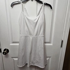 WOMENS SO WHITE THE SPORTY DRESS W/ ADJUSTABLE STRAPS AND BUILT IN SHORTS MEDIUM