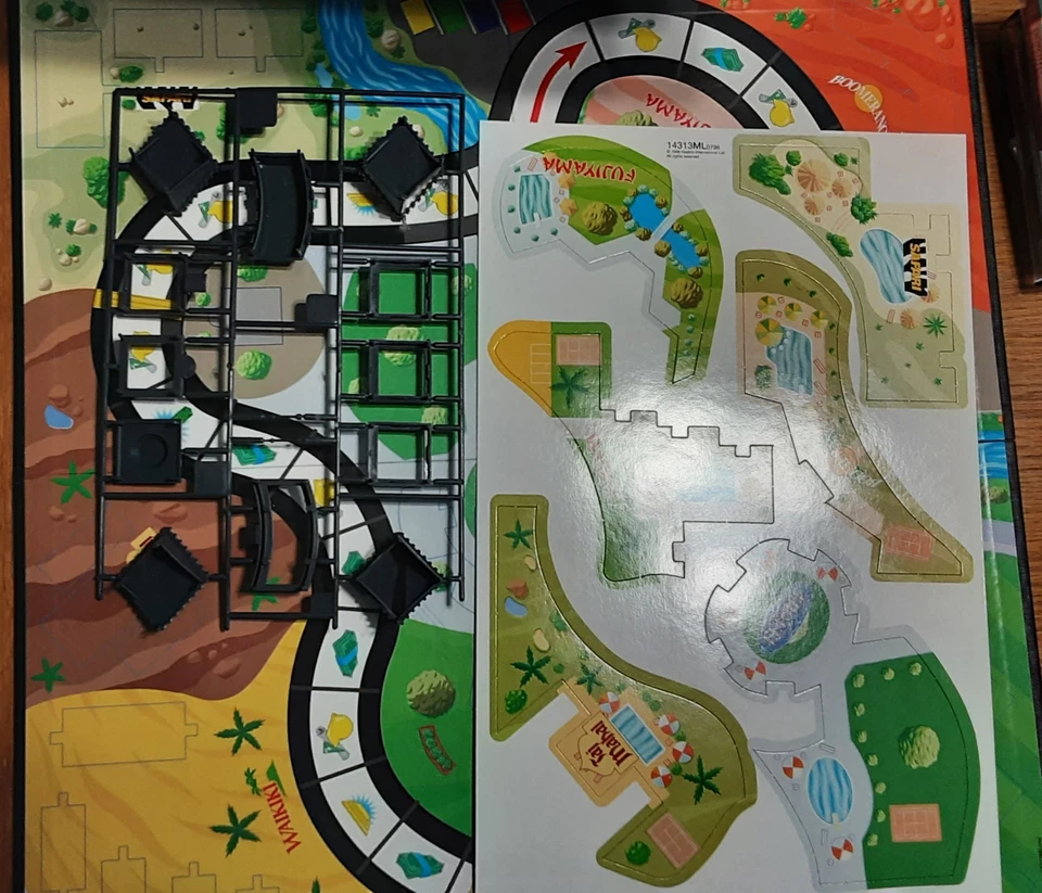 Hotel Board Game 2001 MB Games Hasbro Opened Never Used Still In Original Condit - Image 4 of 4