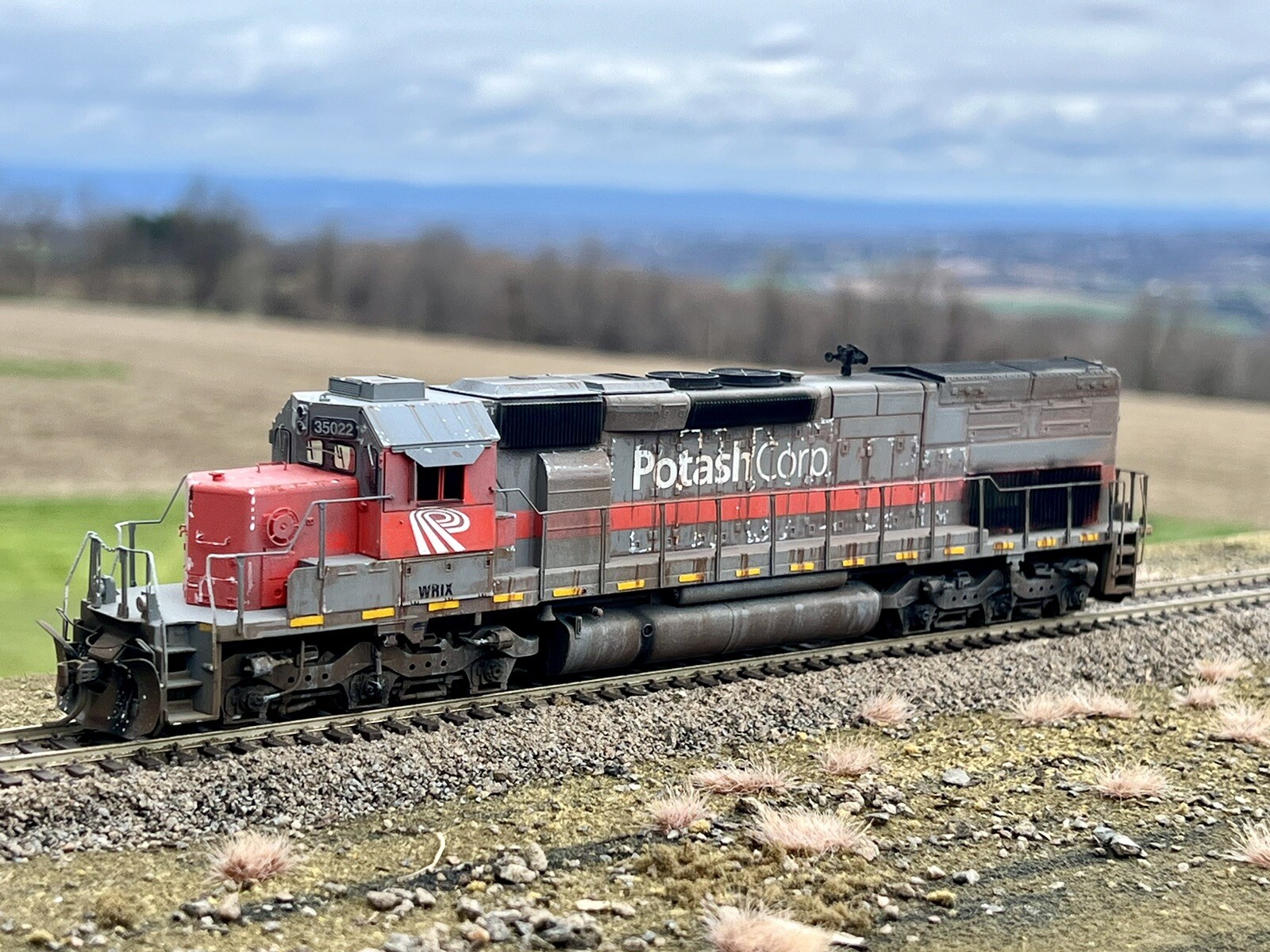 CDH HO Scale Custom Weathered Athearn Lot Potash Corp SD40T2 DCC SOUND