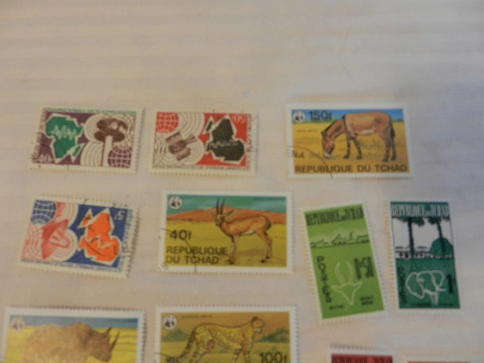 Lote de 14 estampillas de Chad 1962, 1979 comunicaciones, escenas nativas animales Foto 2 de 3