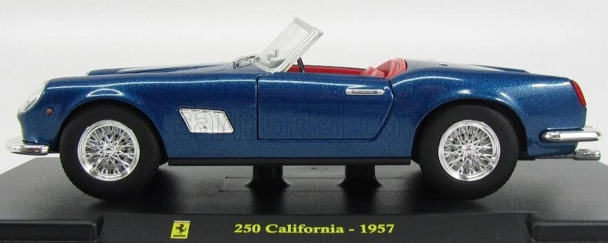 MODELLINO AUTO STATICO FERRARI 250 CALIFORNIA SPIDER 1957 - CON VETRINA 1/24 - Immagine 3 di 4