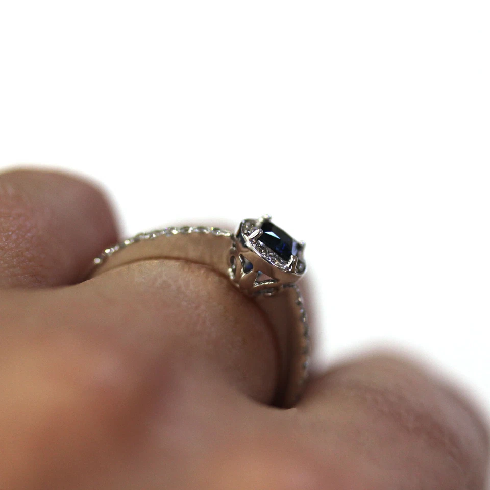 0.45 ctw Natural Blue Sapphire Diamond Solid 14k White Gold Halo Engagement Ring - Image 3 of 4