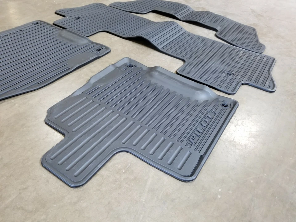 16-22 Honda Pilot All Weather Rubber Floor Mat Set New Genuine OEM 08P17-TG7-101 - Image 3 of 4