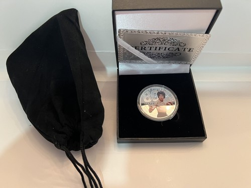 CHINESE STAR BRUCE LEE 1940-2020. 80 yrs COMMEMORATIVE SILVER PLATED COIN. - Picture 2 of 17