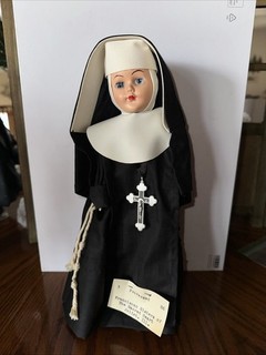 Vintage 1950's Nun Doll With Habit & Rosary To Sleepy Eyes 11” Amazing Vintage