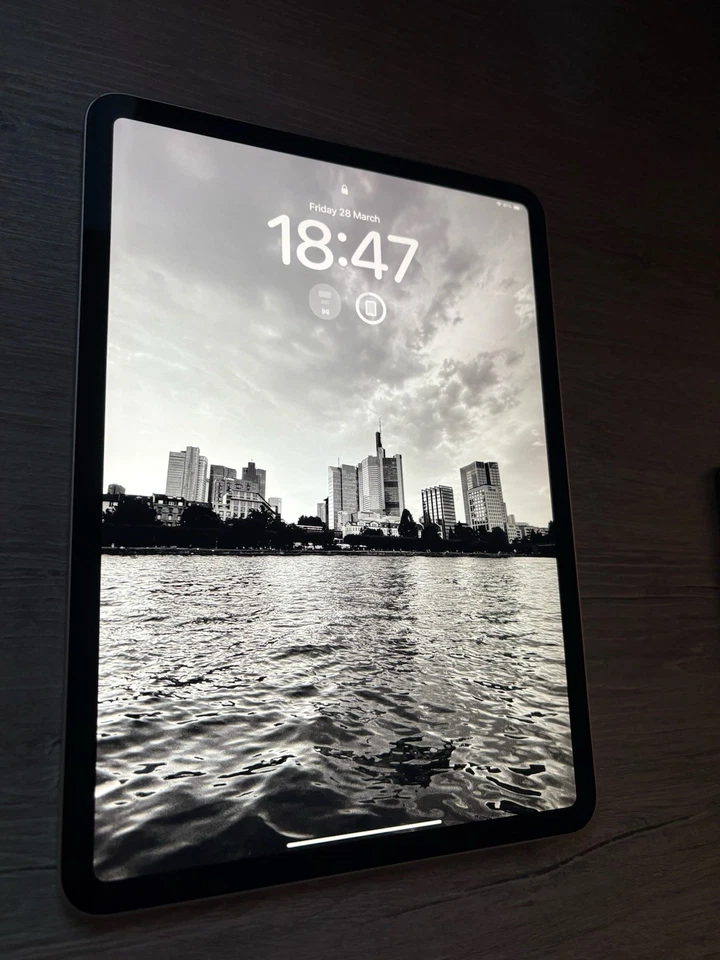 Apple iPad Pro 11-inch (2nd generation) · 256GB · Wi-Fi, photo 2 of 3