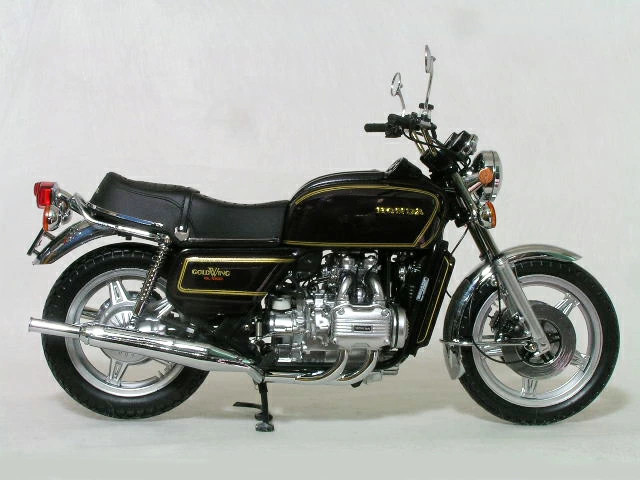 Minichamps 1/12 scale Honda Gold Wing GL1000 (K3) 1978 Candy