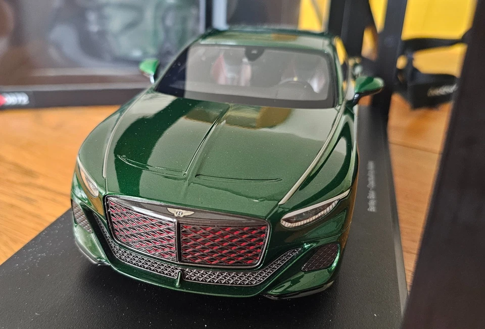 RARE BENTLEY BATUR - TOP SPEED - 1:18 en TBEG. - Photo 2/4