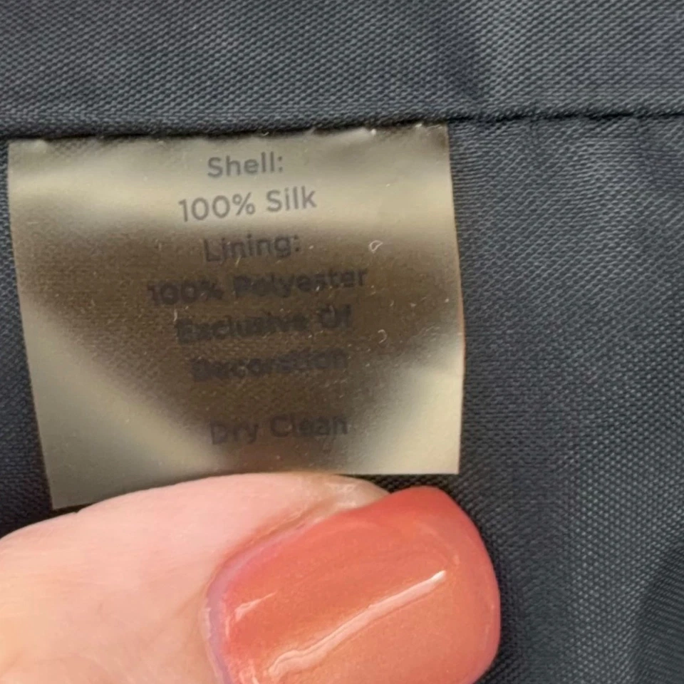 Vestido Vaina Talbots Petites Negro Seda Sin Mangas con Dobladillo de Ojales Talla 2P Foto 4 de 4