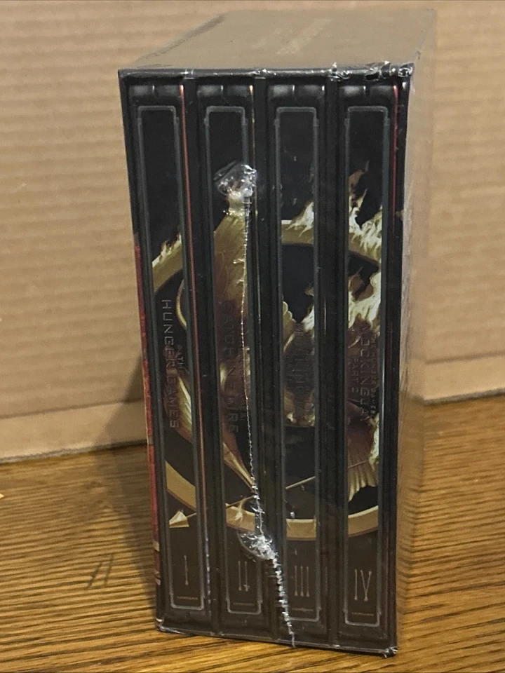 The Hunger Games Ultimate Collection Steelbook (4K UHD+Blu-ray+Digital) Sealed - Image 2 of 4