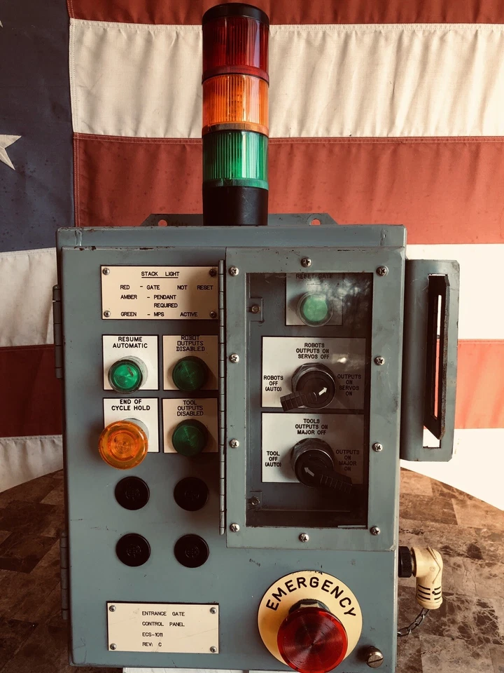 SQUARE D ECS-1011 ENTRANCE GATE CONTROL BOX - Image 2 of 4