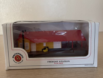 BACHMANN N Scale Railroad Building Freight  Station #45907. NEW In Box.