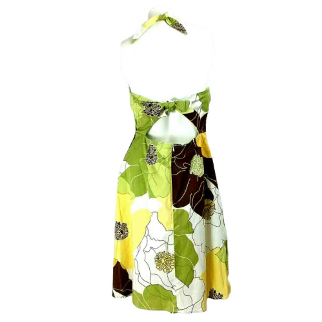 Robe à volants à imprimé floral avec col en V et ourlet à volants