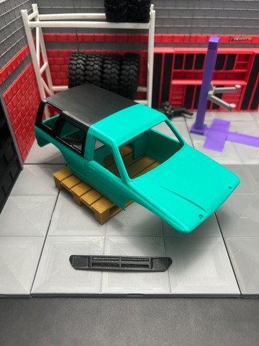 RC 3D Printed Body 1/24 scale, based on a old Toyota 4 Runner - Picture 4 of 6