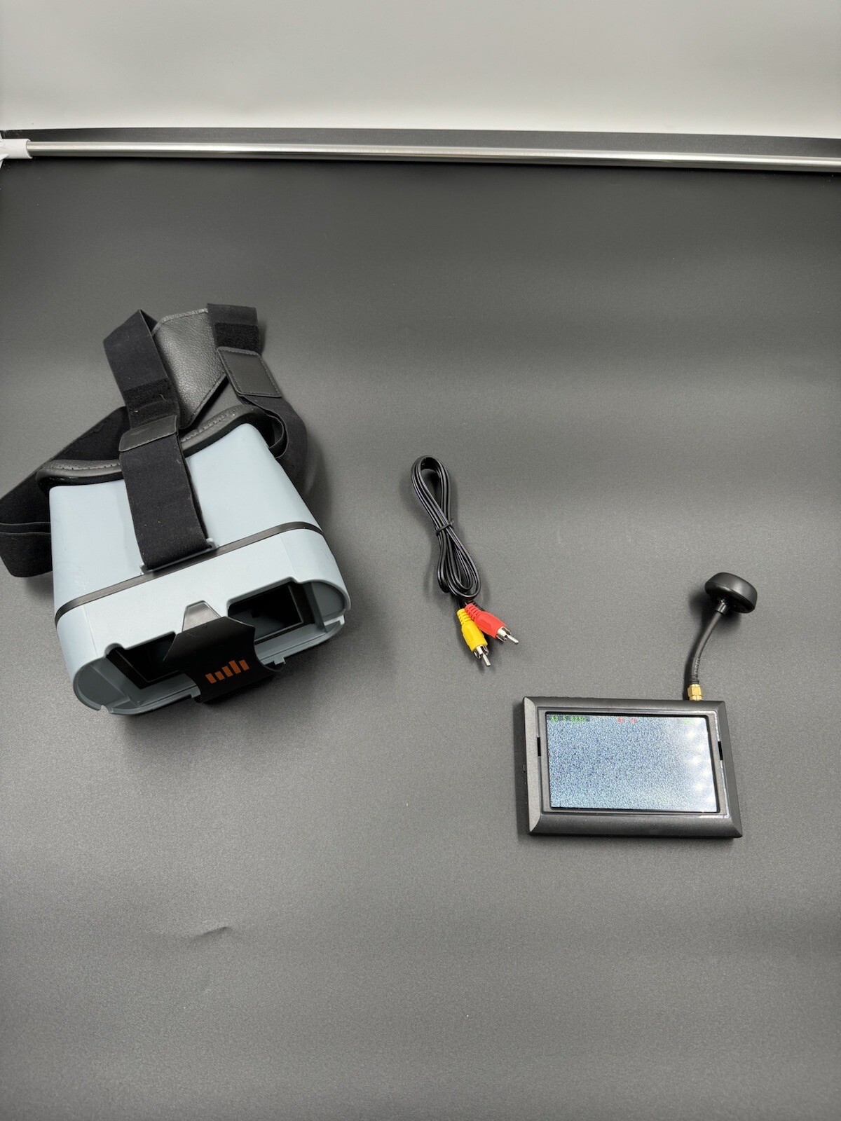 Picture 1 of 4