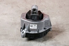 BMW G20 G21 320e 330e ENGINE MOUNT BRACKET RIGHT 6860494 16204 km !!!