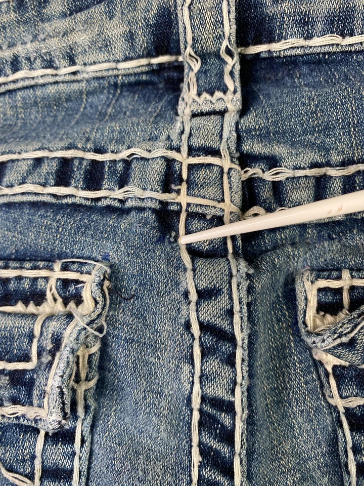 True Religion Joey Super T Flare Bootcut Jean Womens 30 30x34 Heavy White Stitch - Image 4 of 4