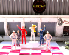 🟢⚠️ Carrera Slotracing 21121 Siegerpodest 6x Slotracing Figuren 1:32 gebraucht