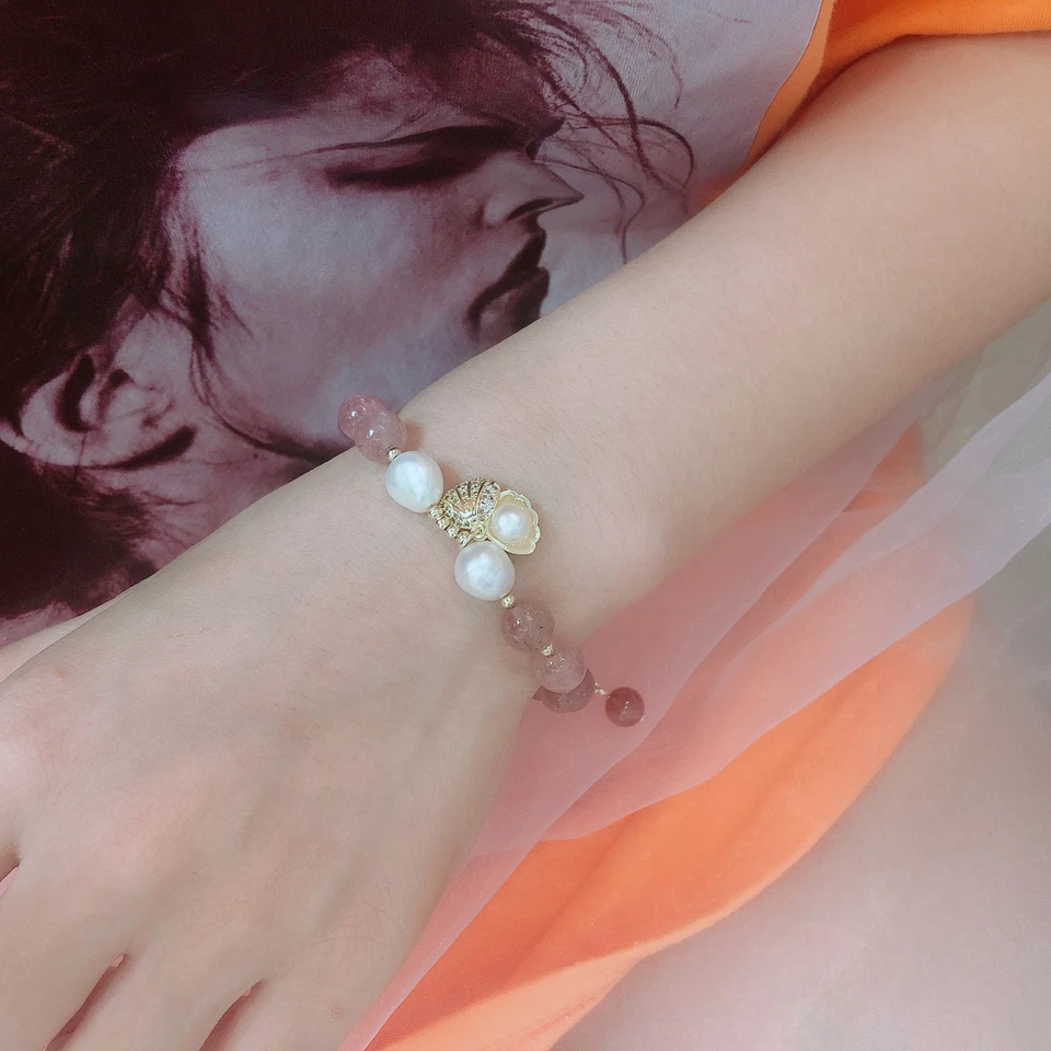 Pulsera colgante de cuentas con concha de cristal de fresa de perlas de agua dulce natural Foto 4 de 4