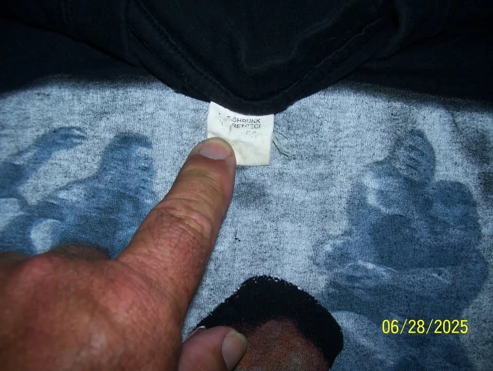 The Rock Dwayne Johnson Vintage WWE Wrestling Tee Shirt 1998 Size Large - Image 3 of 3