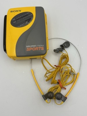 [極美可動品]カセットウォークマンsony sports WM-SXF30 Vintage Sony Walkman Cassette Player and Headphones WM-SXF30 Works