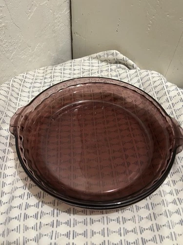 2 Vintage Pyrex Cranberry Pie Plate #229