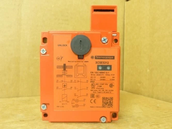 NUEVO SCHINEIDER Telemecanique XCSE5312 Interruptor de límite de bloqueo de seguridad 240/480 Foto 2 de 4