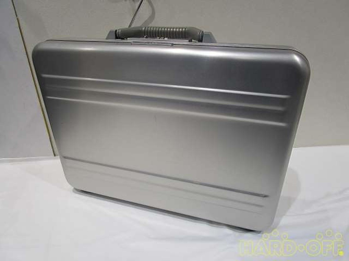 Japan Used Bag] Zerohallburton Silver Attache Case Unlocked With 