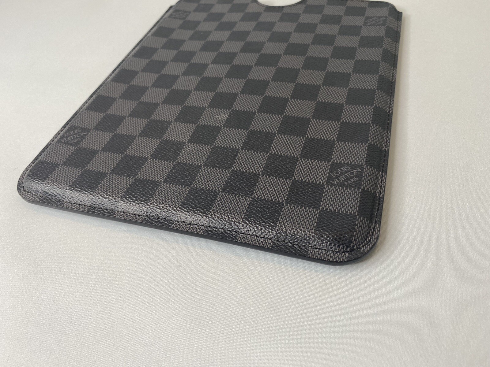 Louis Vuitton Damier Graphite Mini iPad Folio Case 8lvs624