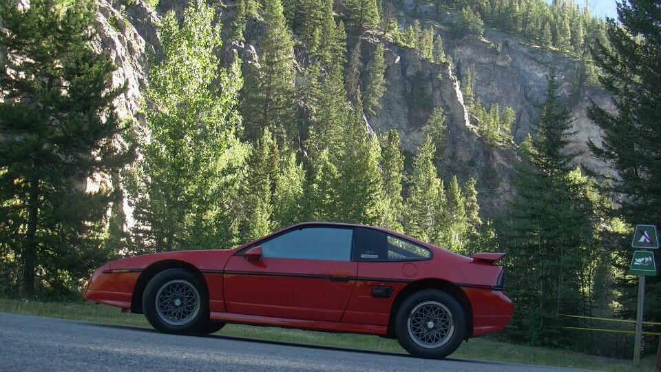  Pontiac Fiero for sale in CALGARY 