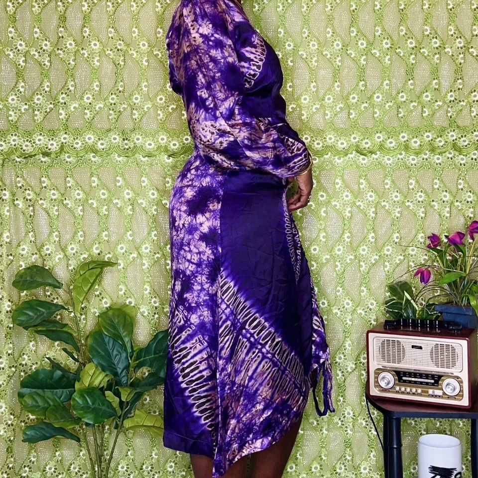 Vestido asimétrico sedoso púrpura africano tye dye para mujer Foto 3 de 4