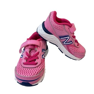 New Balance Tennis Shoes Sneakers Little Girls Size 4  