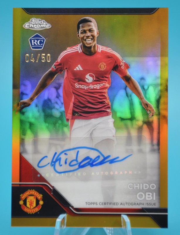 2024-25 Topps Chrome Manchester United Chido Obi Gold Refractor Auto /50 SP
