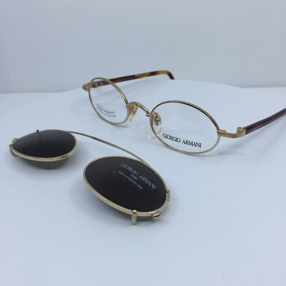 New Vintage Giorgio Armani 250 Eyeglasses with Clip-On C. 743 Shiny Gold 46-20mm - Image 2 of 4