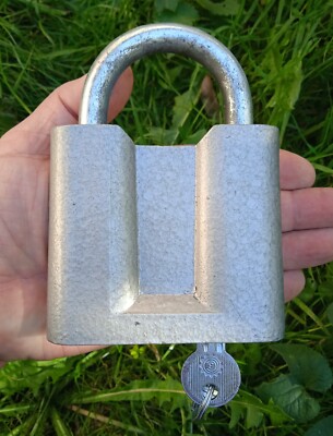 New Large vintage Antique padlock with 3 original keys from