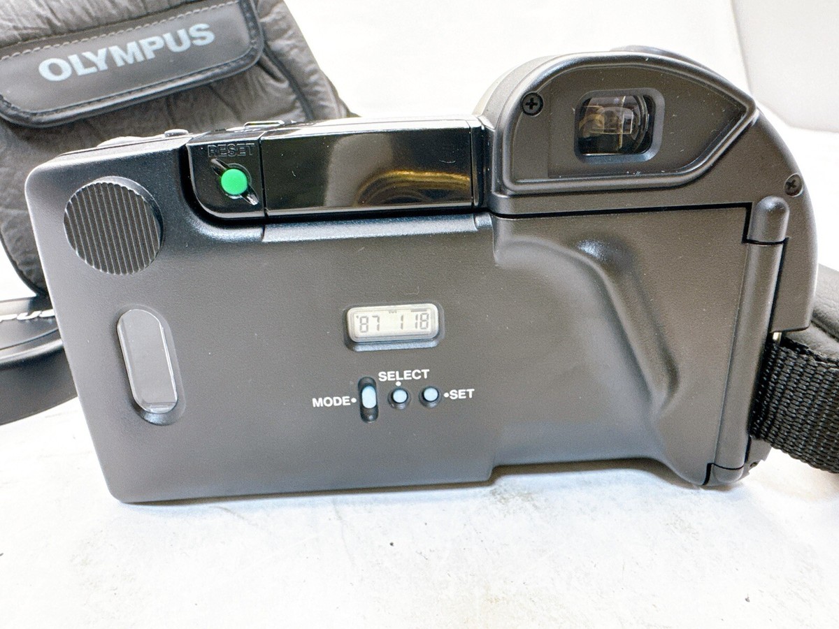 Olympus IZM300 Point & Shoot Film Camera 38-105mm 1: 4,5-6 AF Zoom