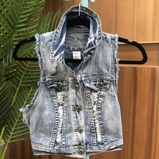 Wet Seal girls youth Medium shredded blue jean cut off vest Button Up Two Chest