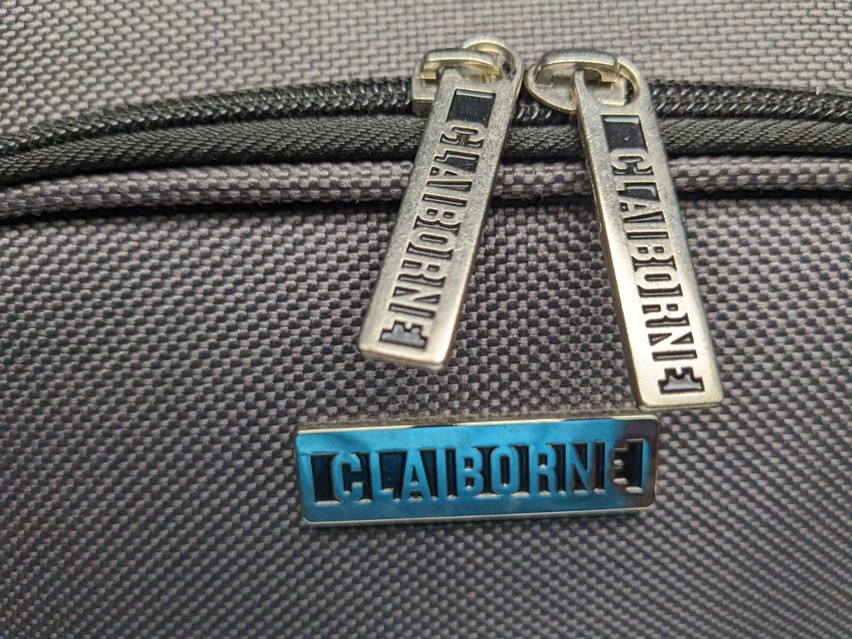 NWT Liz Claiborne Riviera Expandable Spinner Carry On Luggage Bag - Image 4 of 4