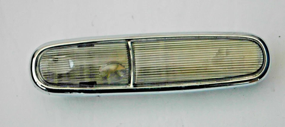 1998- 2003 Jaguar Vanden Plas XJ8 Rear Courtesy Light w/Bulb  RH OEM LNA5360AC - Image 2 of 3