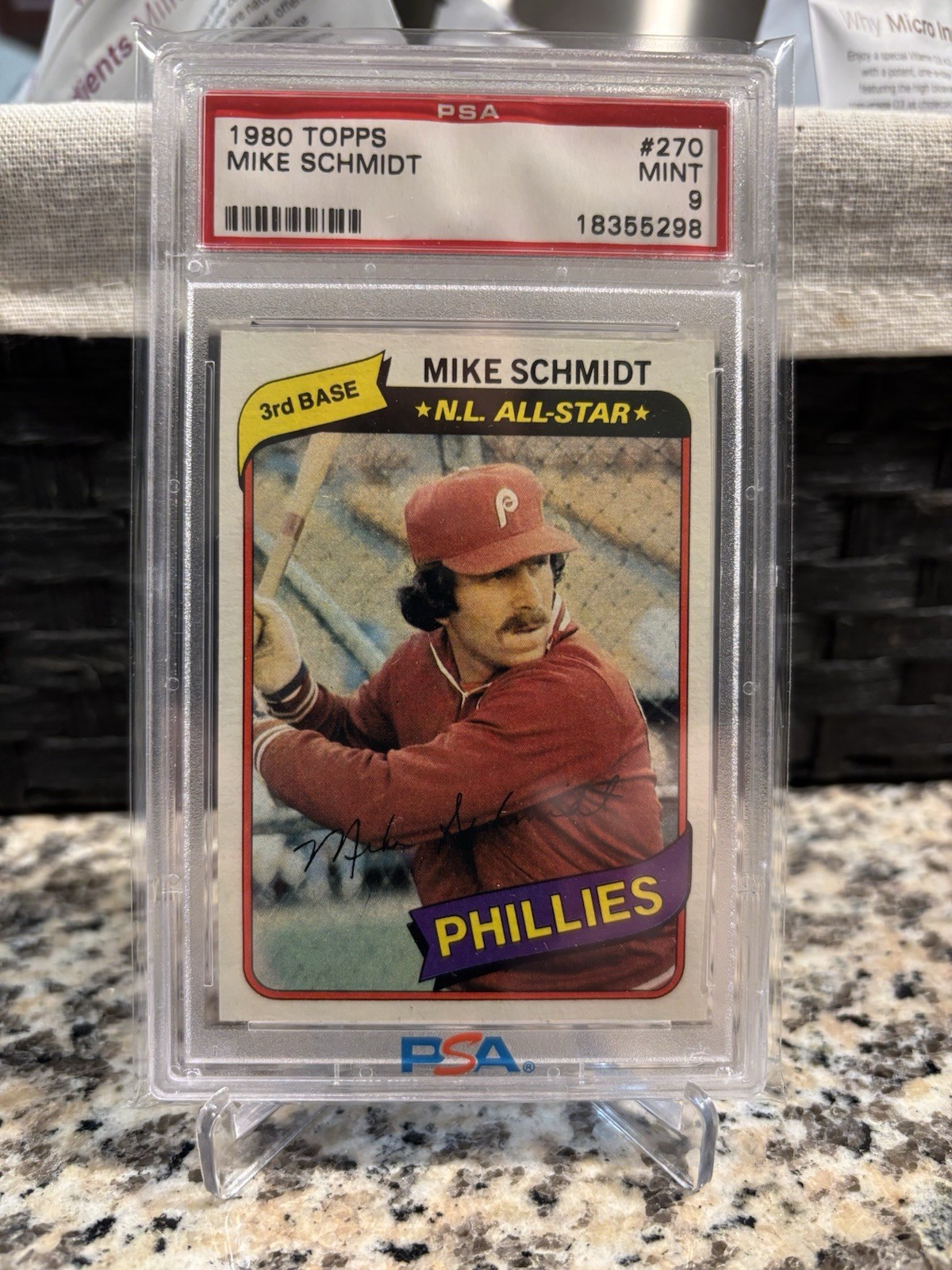 1980 Topps #270 Mike Schmidt Philadelphia Phillies PSA 9