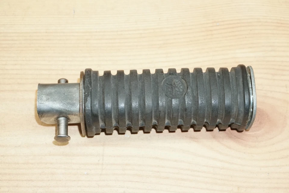 Yamaha CS5 200 1972 OEM reposapiés trasero izquierdo reposapiés RD200 DS7 RD250 168-27431-10-00 Foto 2 de 4