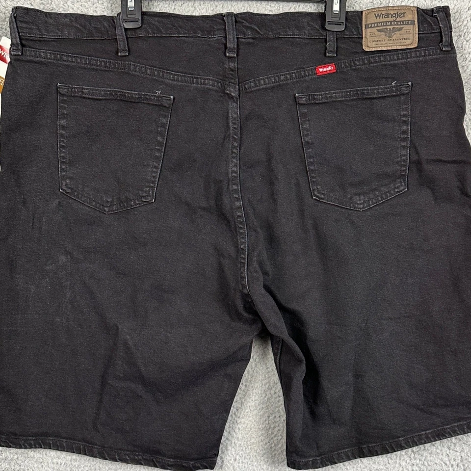 Wrangler Shorts Jeans Mens 46 Black Relaxed Fit Flex Stretch Pockets Denim NEW - Image 2 of 4