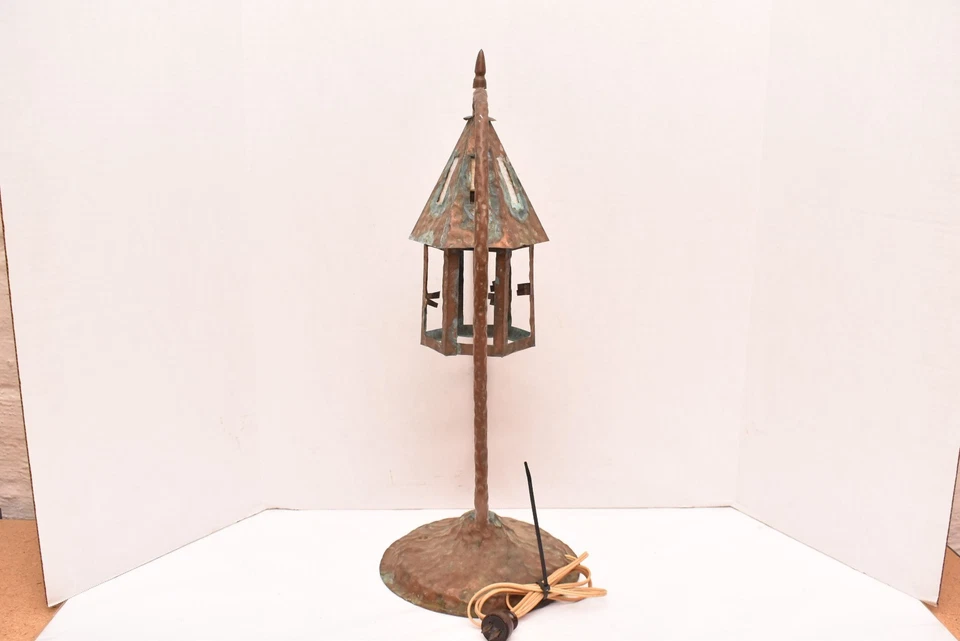 Lámpara de mesa antigua de cobre martillada a mano Misión de artes y manualidades 23" Foto 4 de 4