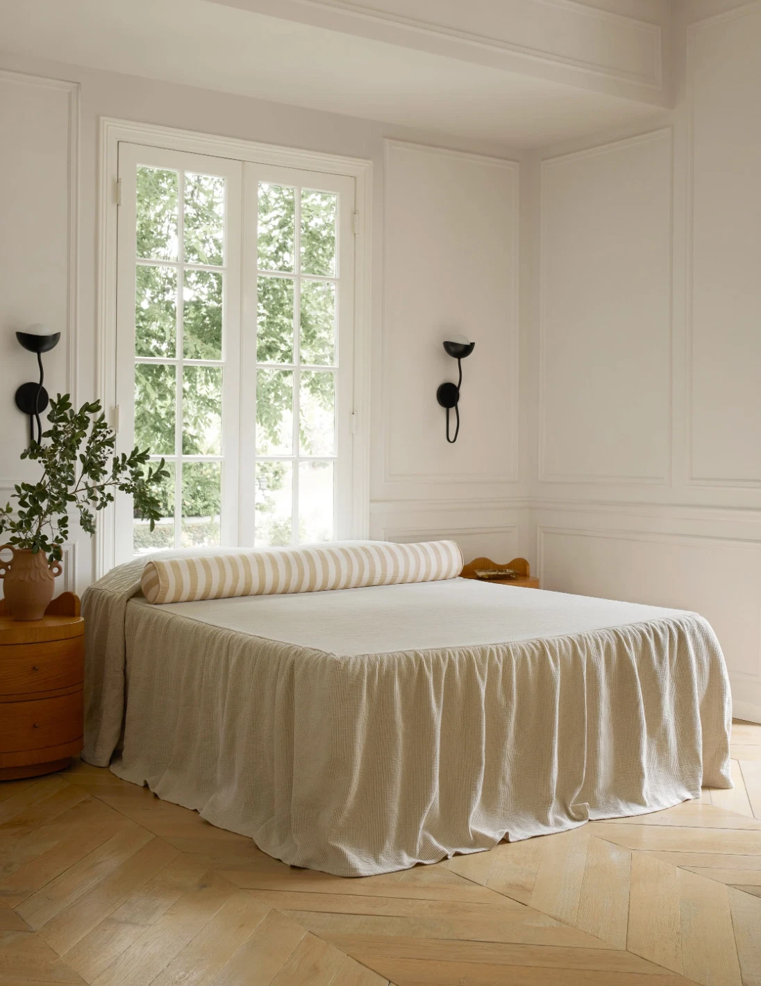 Lulu and Georgia Vekki Bedspread