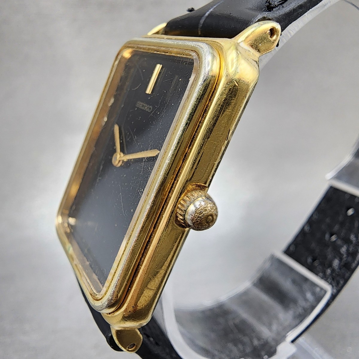 Seiko Tank Watch Men 26mm Black Dial Gold Tone Rectangle 2220-3460