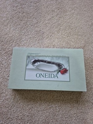 Vintage Oneida Chippendale Bread Tray Roll Tray 12'' Silver