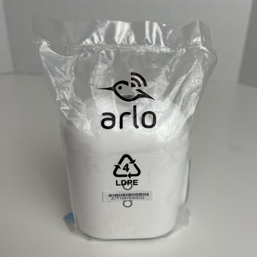 Arlo VMC2020-100NAS Essential Wireless Security Camera - Picture 2 of 8