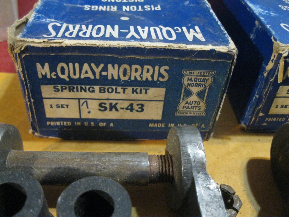 Nuevo juego de grilletes traseros Mopar 1940-1941 Dodge and Plymouth, hecho en EE. UU., Foto 3 de 3