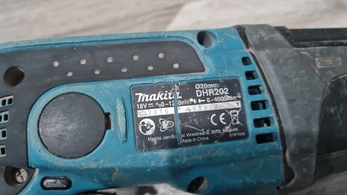 Makita DHR202 Hammer Drill with 18v 5.5ah battery - Picture 3 of 10